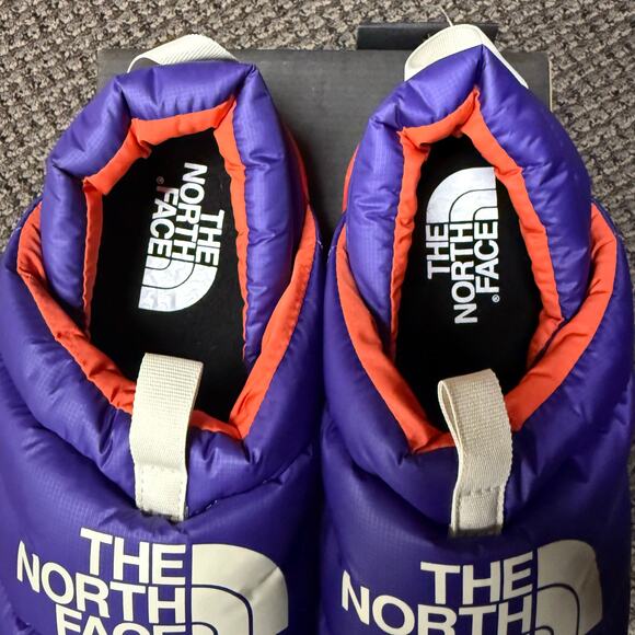 THE NORTH FACE WOMEN'S 9 NUPTSE MULE 75% GOOSE DOWN PEAK PURPLE/FLARE - Picture 2 of 5